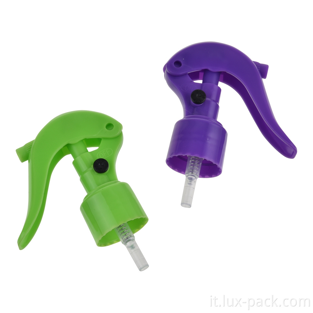 Pompa a mano Spruzzatore verde Spruzzatore di plastica Bottiglia da giardino Spruzzatore di grilletto colorato diverso